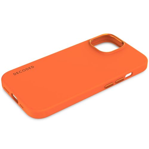 DECODED Silicone Backcover w/MagSafe for iPhone 15 - Apricot Crush*